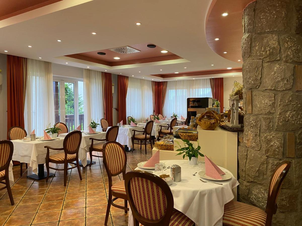 Boutique Hotel Grahor Сежана Екстериор снимка