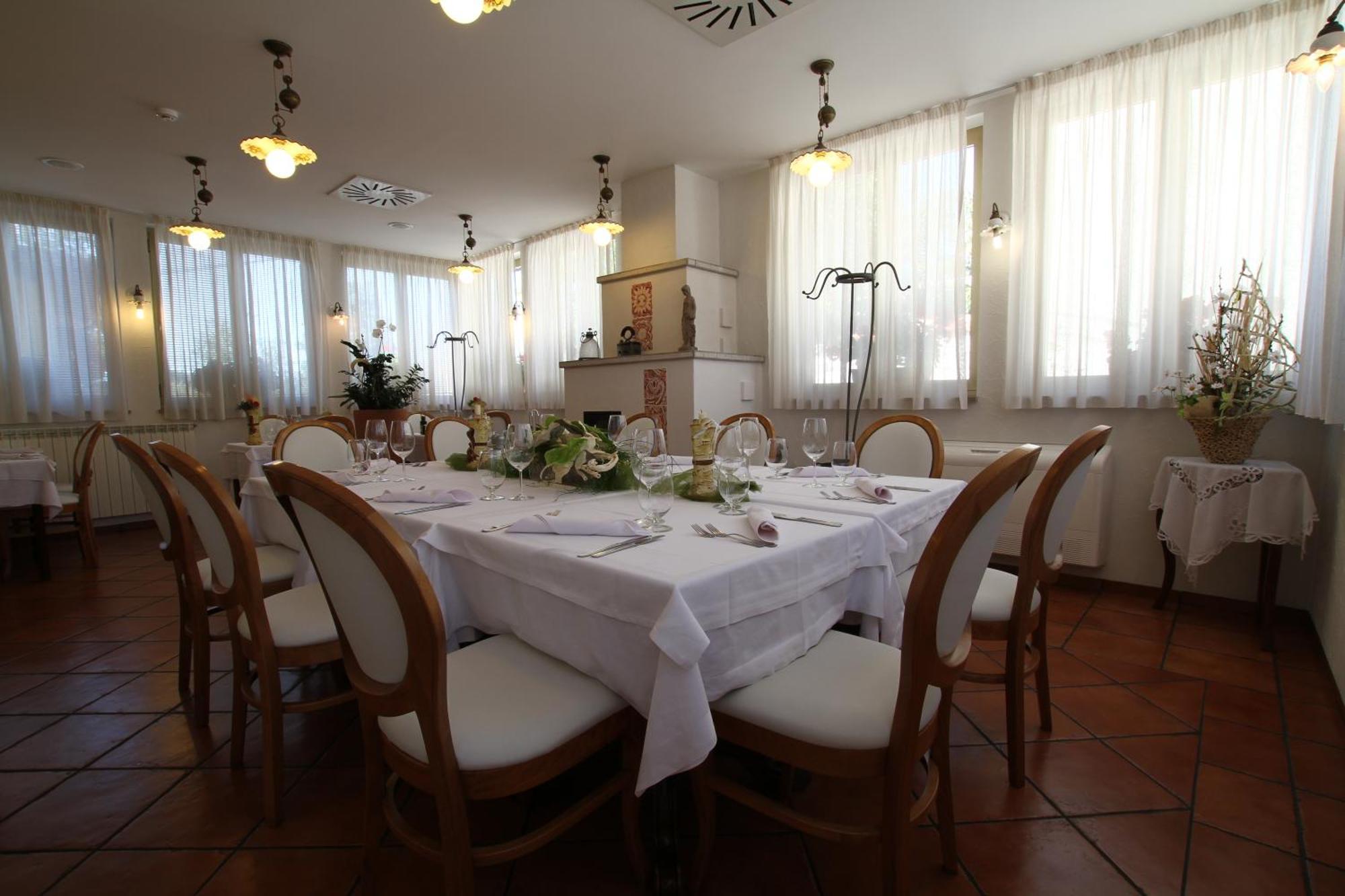 Boutique Hotel Grahor Сежана Екстериор снимка
